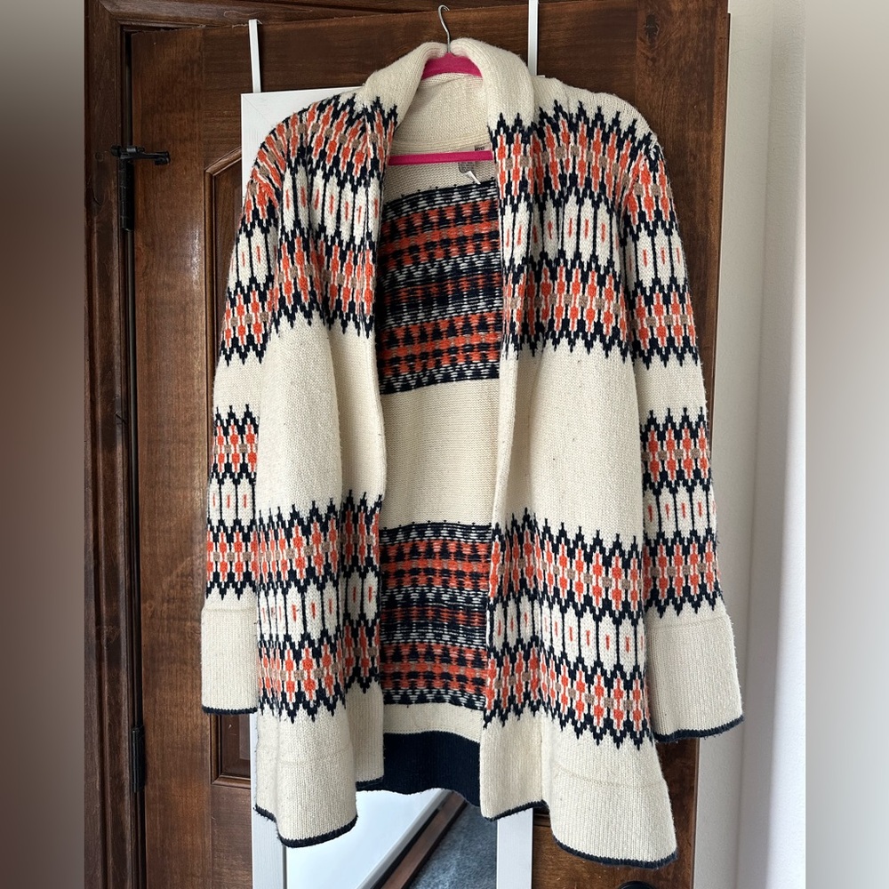Cozy Geometric Patterned Sweater